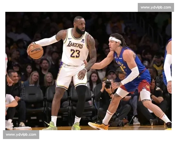 湖人新赛季首战综述：詹姆斯状态火热助队力克强敌